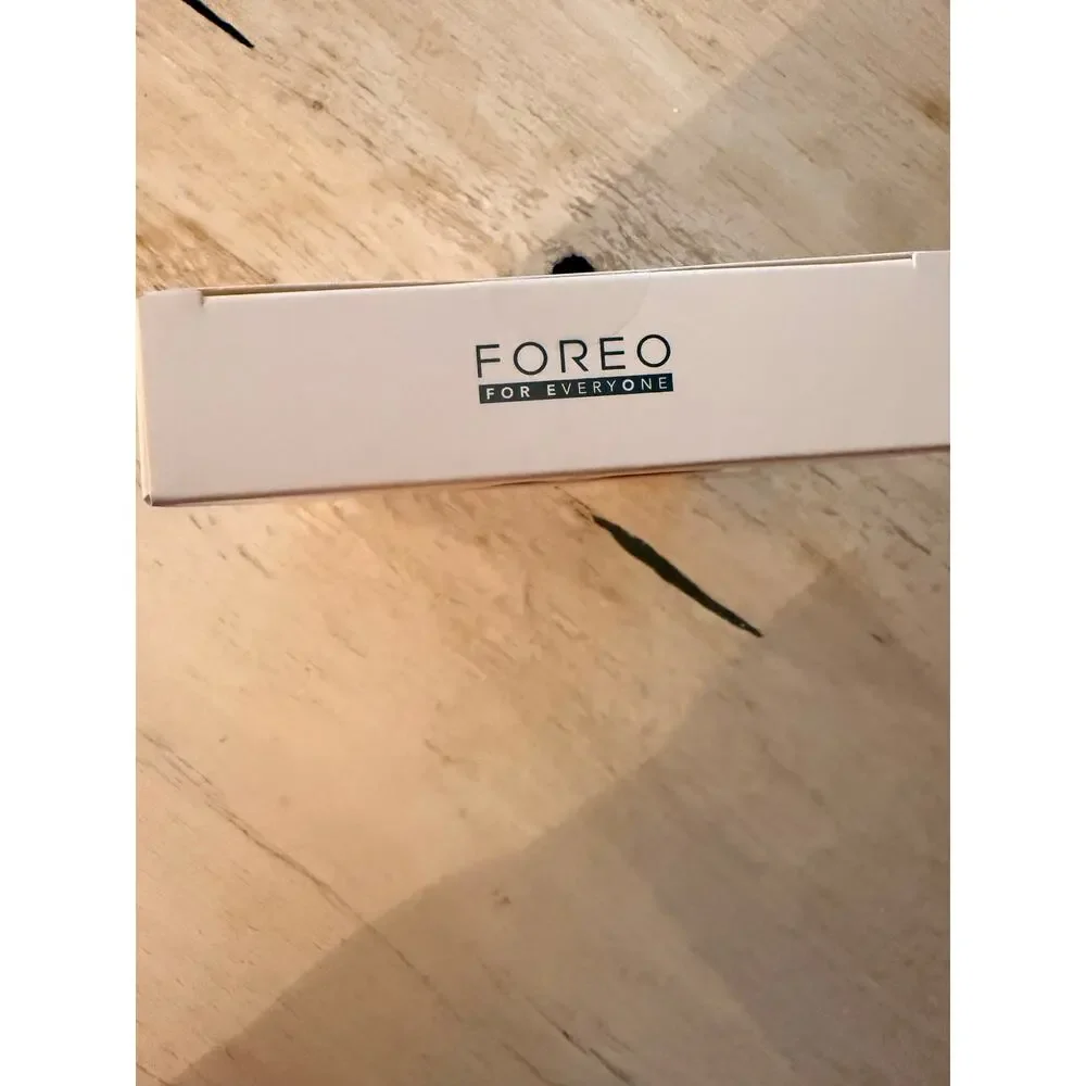 NEW FOREO Flip Play Red Light Hairbrush- Tickle Me Pink FREE GIFT!